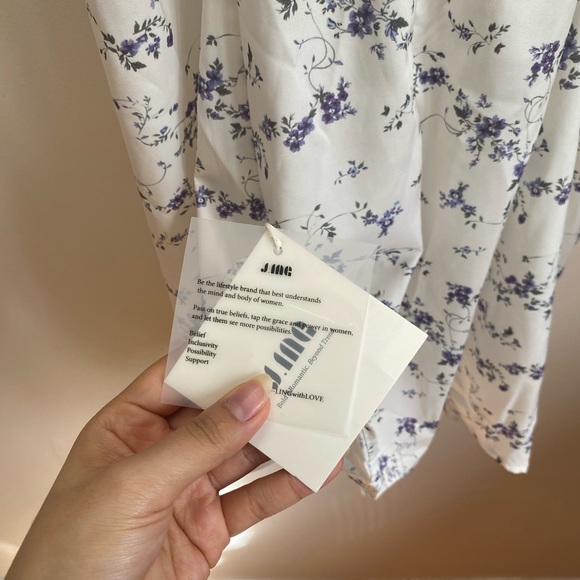 J.ING Ileana Cottagecore White Floral Mini Sun Dress - Picture 6 of 8